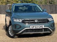 Volkswagen T-Roc LIFE TSI DSG 1