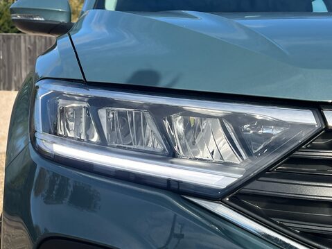 Volkswagen T-Roc LIFE TSI DSG 14