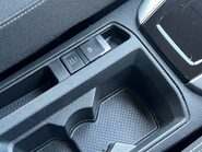 Volkswagen T-Roc LIFE TSI DSG 27