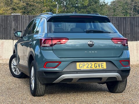 Volkswagen T-Roc LIFE TSI DSG 2