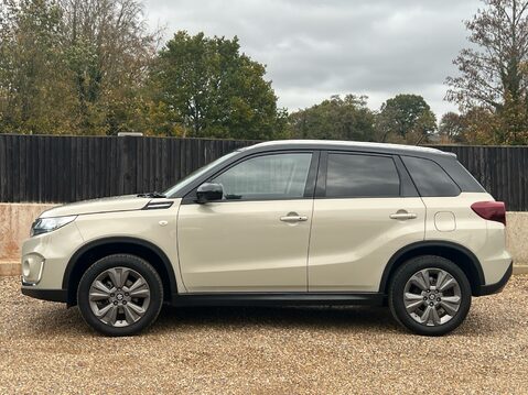 Suzuki Vitara SZ-T MHEV 6