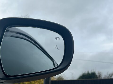 Suzuki Vitara SZ-T MHEV 34