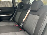 Suzuki Vitara SZ-T MHEV 9