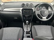 Suzuki Vitara SZ-T MHEV 10