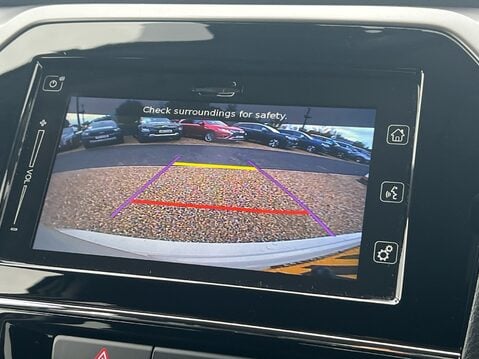 Suzuki Vitara SZ-T MHEV 23