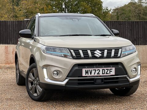 Suzuki Vitara SZ-T MHEV 1