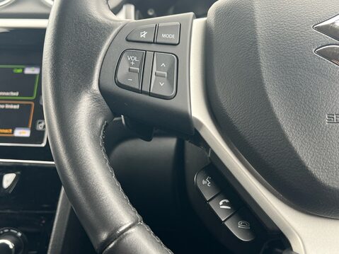 Suzuki Vitara SZ-T MHEV 27