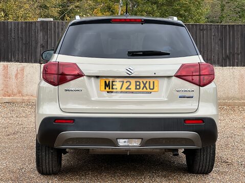 Suzuki Vitara SZ-T MHEV 8