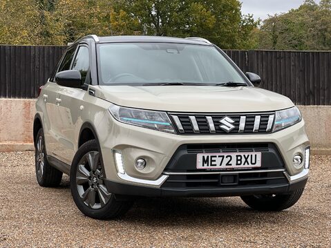 Suzuki Vitara SZ-T MHEV 1