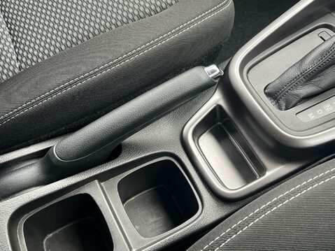 Suzuki Vitara SZ-T MHEV 26