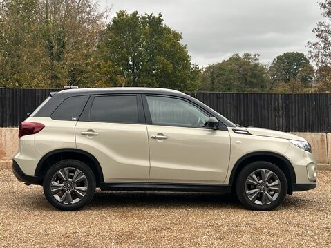 Suzuki Vitara SZ-T MHEV 5