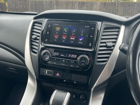 Mitsubishi Shogun Sport DI-D 3 12