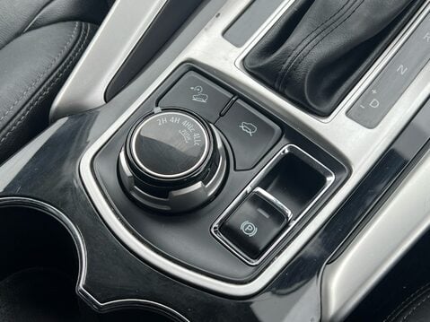 Mitsubishi Shogun Sport DI-D 3 26