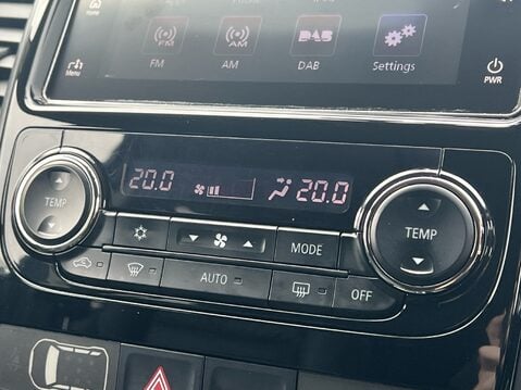 Mitsubishi Shogun Sport DI-D 3 23