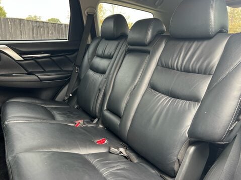 Mitsubishi Shogun Sport DI-D 3 9