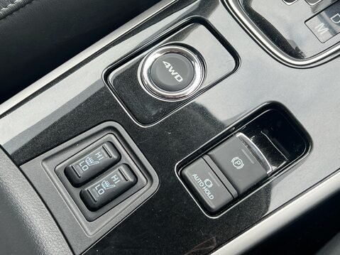 Mitsubishi Outlander EXCEED 27