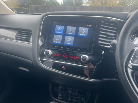 Mitsubishi Outlander EXCEED 12