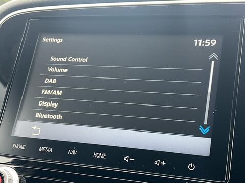 Mitsubishi Outlander EXCEED 21