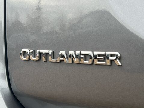 Mitsubishi Outlander EXCEED 35