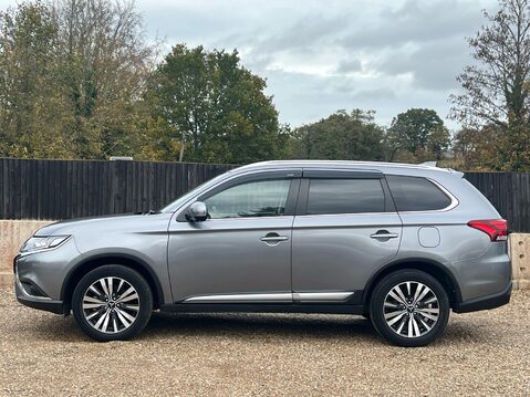 Mitsubishi Outlander EXCEED 6
