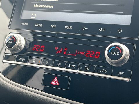 Mitsubishi Outlander EXCEED 24