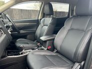 Mitsubishi Outlander EXCEED 3