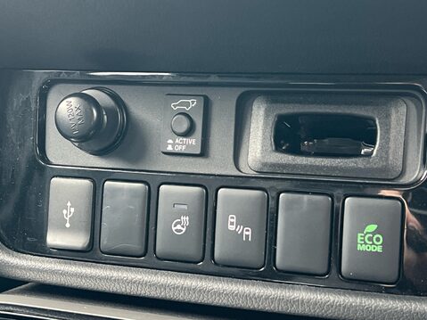 Mitsubishi Outlander EXCEED 25