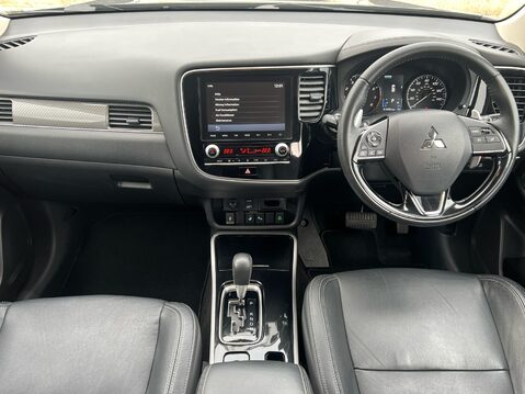 Mitsubishi Outlander EXCEED 10