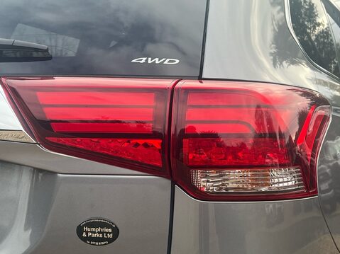 Mitsubishi Outlander EXCEED 15