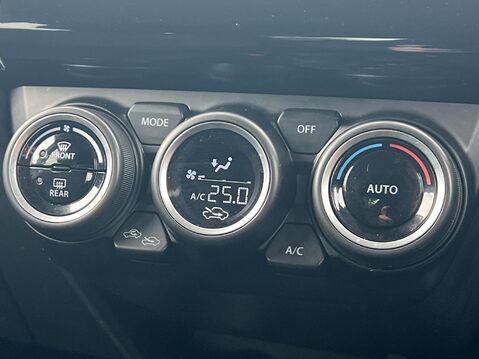 Suzuki Swift SZ5 DUALJET MHEV 24