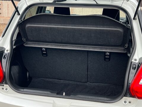 Suzuki Swift SZ5 DUALJET MHEV 33