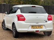 Suzuki Swift SZ5 DUALJET MHEV 2
