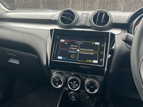 Suzuki Swift SZ5 DUALJET MHEV 12