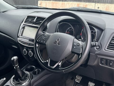 Mitsubishi Asx DI-D 4 33