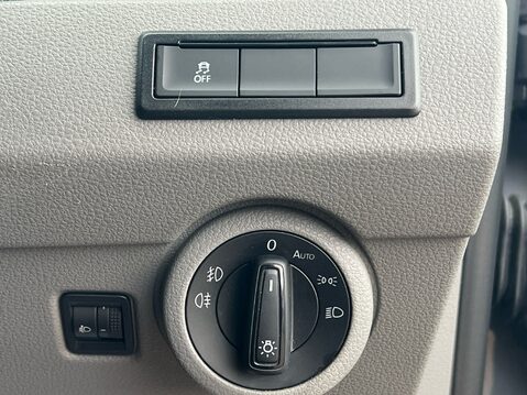 Volkswagen Transporter T30 TDI KOMBI HIGHLINE 29