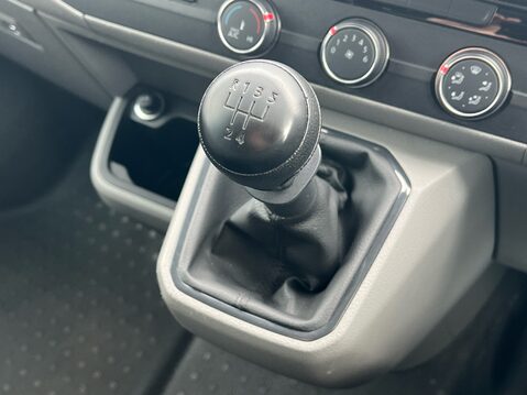 Volkswagen Transporter T30 TDI KOMBI HIGHLINE 26