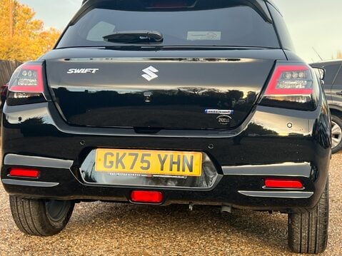 Suzuki Swift MOTION 17