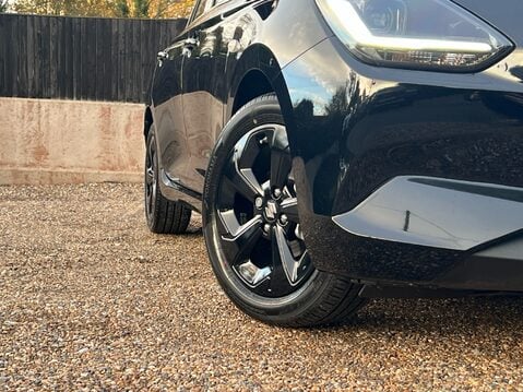 Suzuki Swift MOTION 13