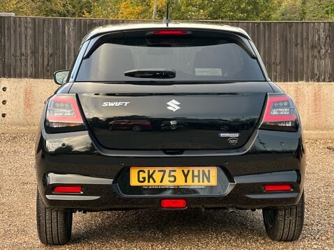 Suzuki Swift MOTION 8