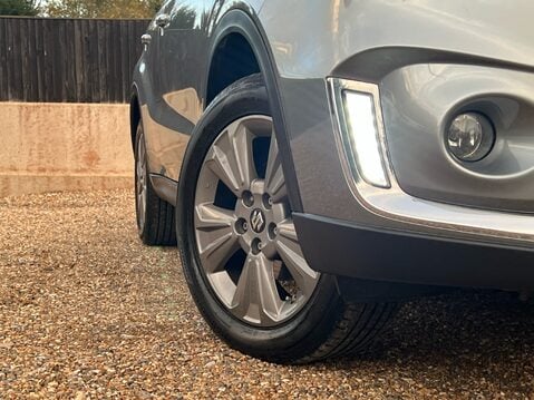 Suzuki Vitara SZ-T BOOSTERJET MHEV 13