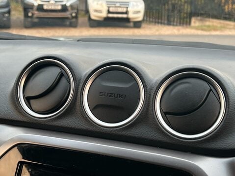 Suzuki Vitara SZ-T BOOSTERJET MHEV 36