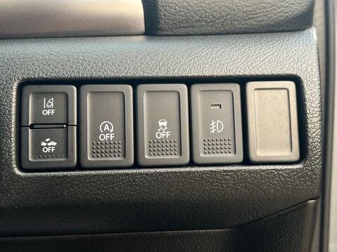 Suzuki Vitara SZ-T BOOSTERJET MHEV 29