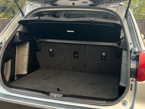 Suzuki Vitara SZ-T BOOSTERJET MHEV 33