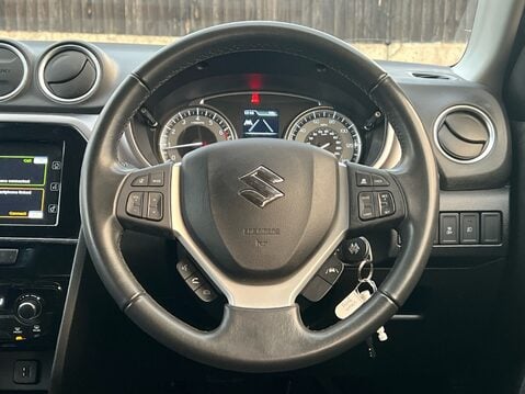 Suzuki Vitara SZ-T BOOSTERJET MHEV 32