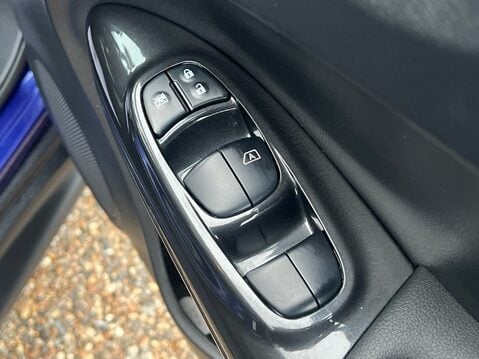 Nissan Juke TEKNA XTRONIC 28