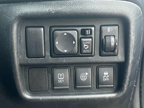 Nissan Juke TEKNA XTRONIC 27