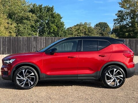 Volvo XC40 B4 R-DESIGN PRO MHEV 6