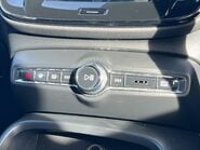 Volvo XC40 B4 R-DESIGN PRO MHEV 23