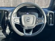 Volvo XC40 B4 R-DESIGN PRO MHEV 30