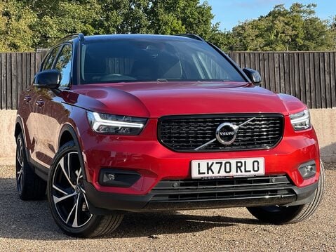 Volvo XC40 B4 R-DESIGN PRO MHEV 1